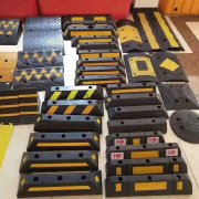 西安哪里有交通設施批發廠家？西安交通設施批發市場？