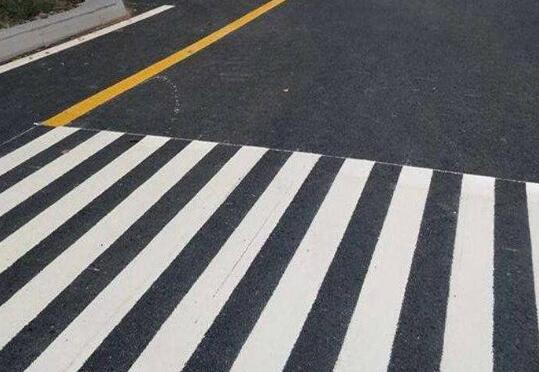 道路劃線，道路標線是怎么畫出來的？
