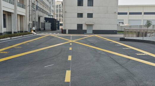 蘇州專(zhuān)業(yè)廠區(qū)劃線(xiàn)施工，筑牢安全根基，賦能企業(yè)騰飛